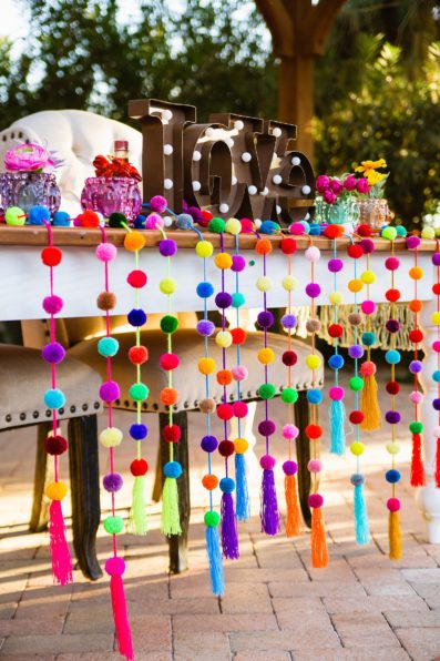 wholesale pom poms event decorations tablescapes